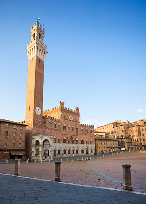 Torre di Mangia in Siena :: My Italian Treasures & Elizabeth Namack, tour operator